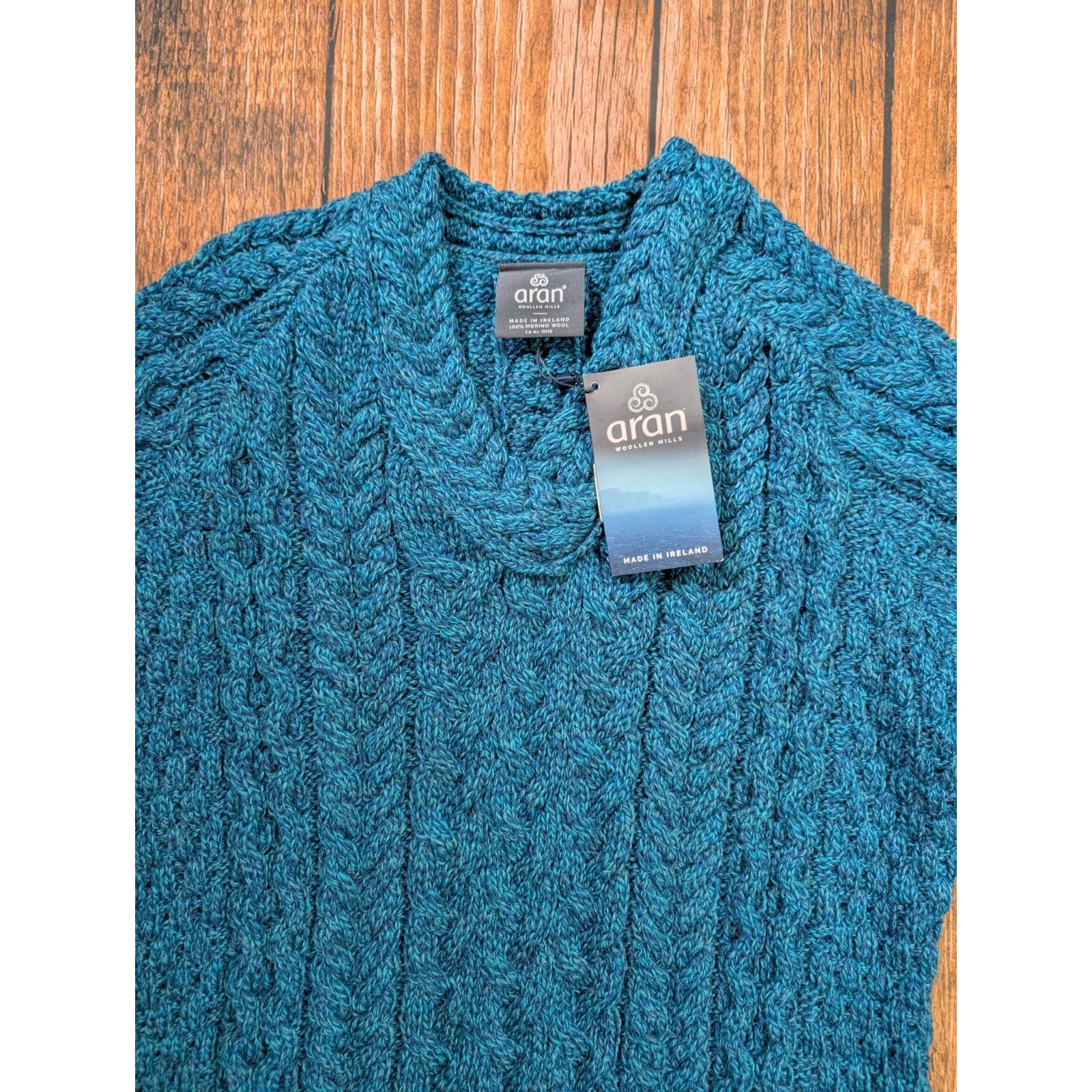 Nwt Aran Woollen Mills 100% Merino Cable-Knit Sweater Teal Blue Green V Neck — image 2 of 8